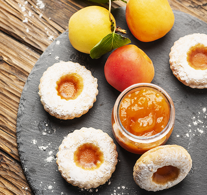 recette à l'ail noir et sablés confiture