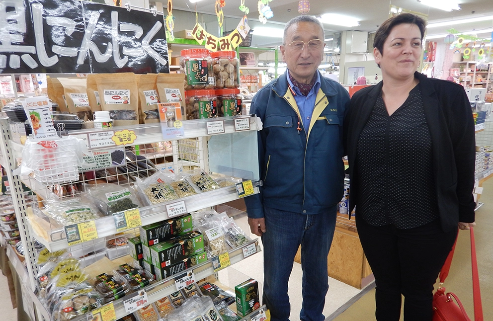 Fanny Boutarin et le Maitre de l'ail noir au Japon